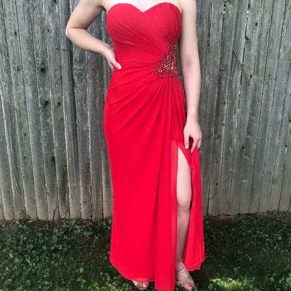 Red Strapless Prom Dress Sweetheart Neck Floral Embroidered Bedazzled Cutout - Picture 1 of 16